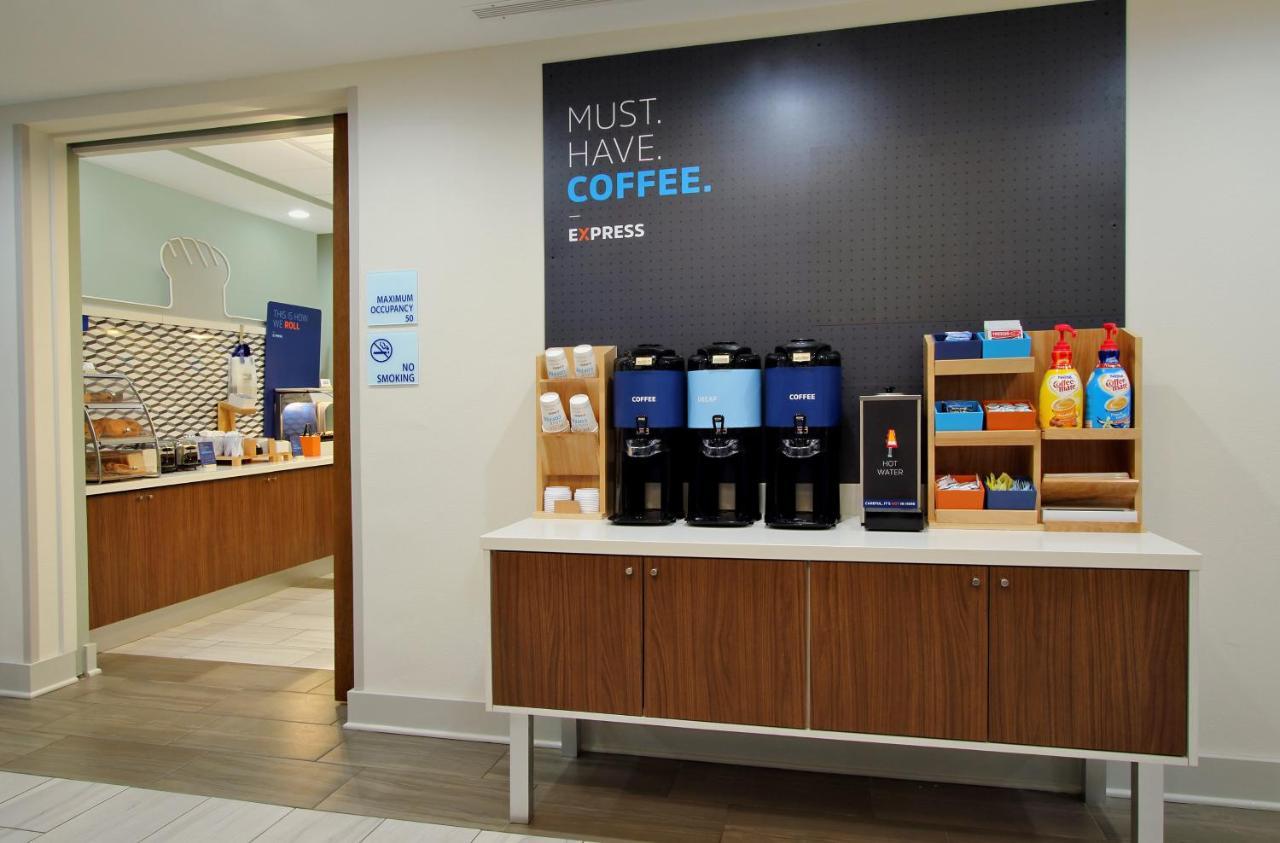 萨默塞特智选假日酒店 外观 照片